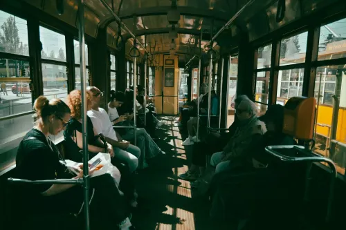 Car vs. Public Transit: What Commute Time Reveals About a Location